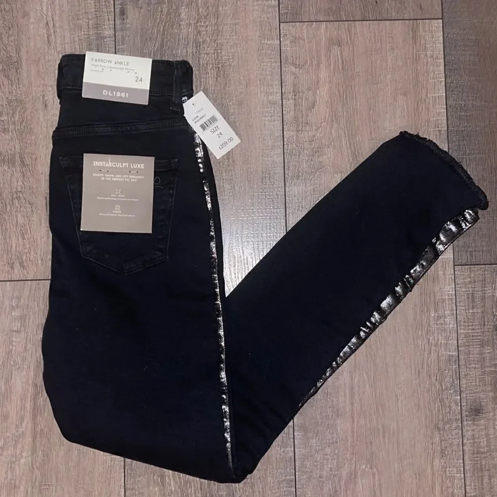 DL1961 Farrow Jeans Size 24‎